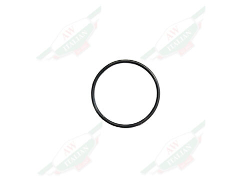black rubber ring
