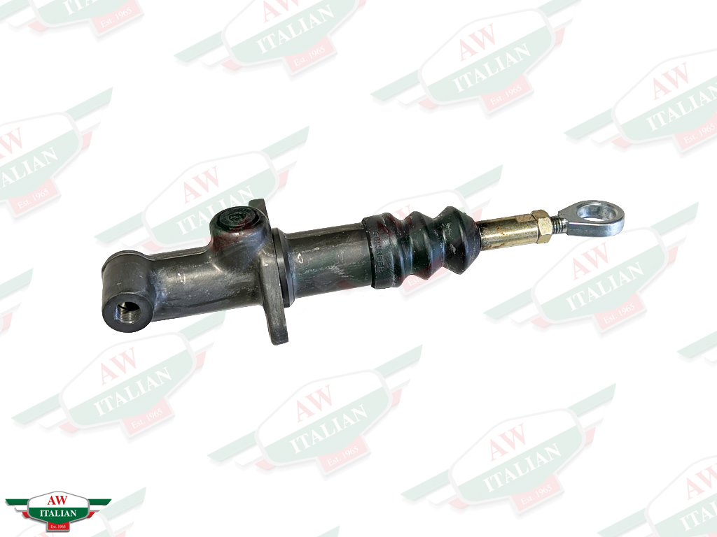 clutch master cylinder