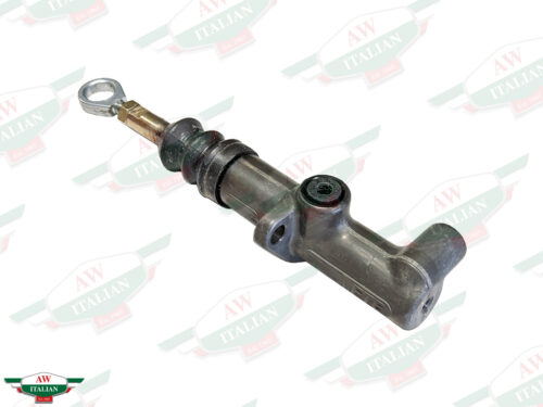 clutch master cylinder