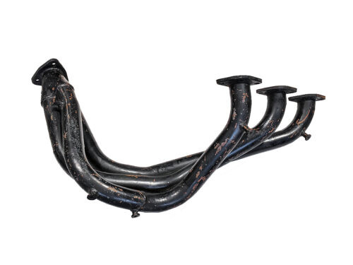 black exhaust manifold with 3 tubes