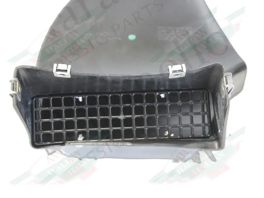 Ferrari RH Duct - 81763000